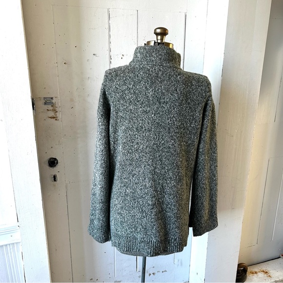 Cable & Gauge Green Heather Mock Turtleneck Sweater - Picture 3 of 14